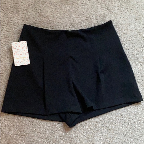Free People Pants - NWT Free People Pleated High Waist Black Shorts